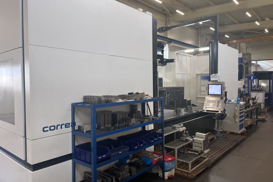 COREA brand bed-type milling machine in a production hall of the Slovak partner